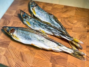Камбала ёрш (Мурманская) вяленая: Корюшка без икры вяленая ГОСТ (крупная)