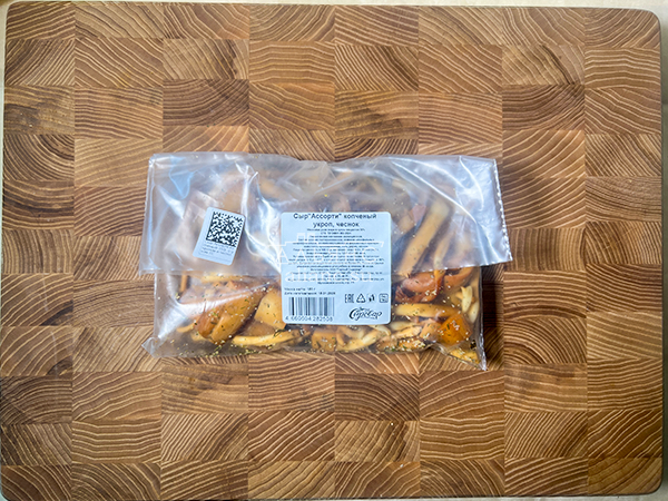 Сыр 150 гр ГОРНЫЙ СЫРОВАР (Ассорти копчёный с укропом и чесноком) в Великом Новгороде